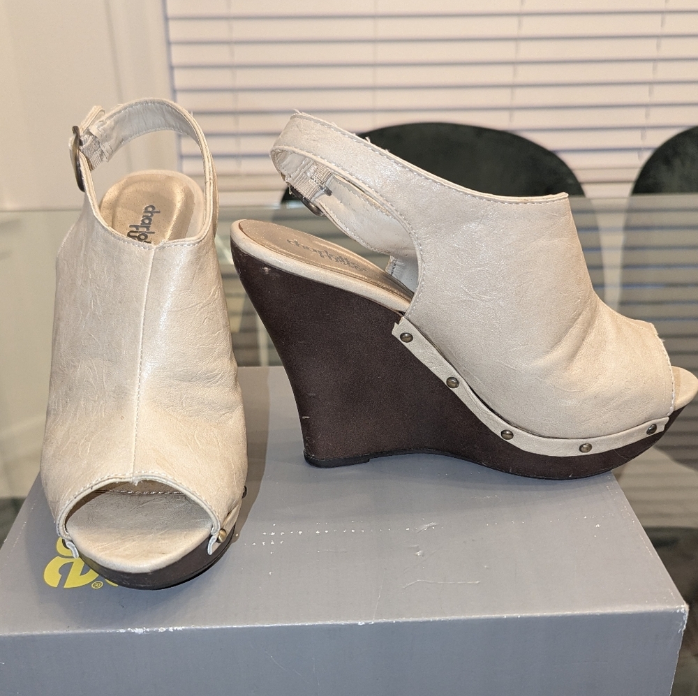 Charlotte Russe Women's Tan Wedge Sandals